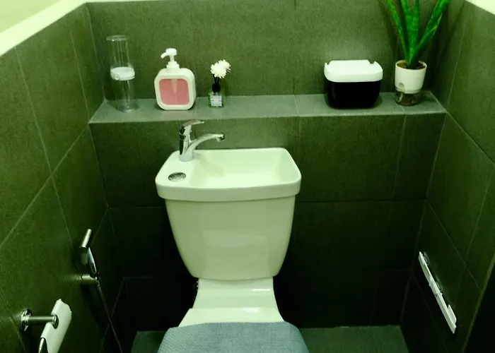 Cecils Cubao Cozy Escape *